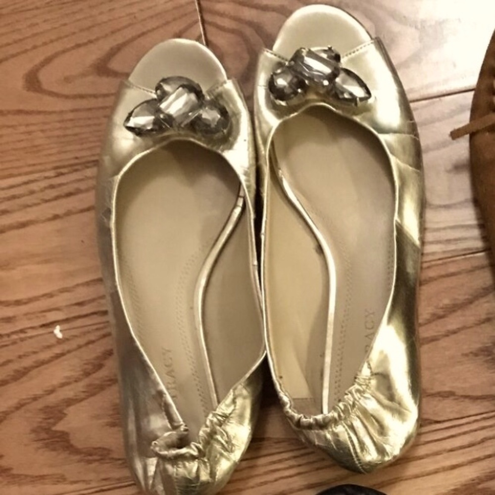 Peep toe flats